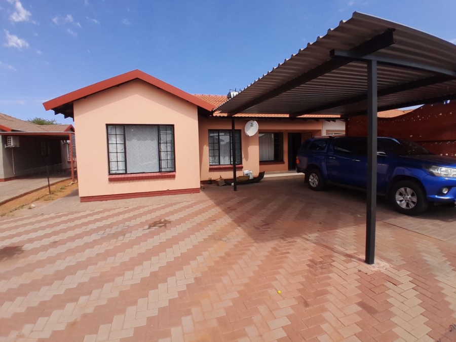 To Let 3 Bedroom Property for Rent in Kathu Northern Cape